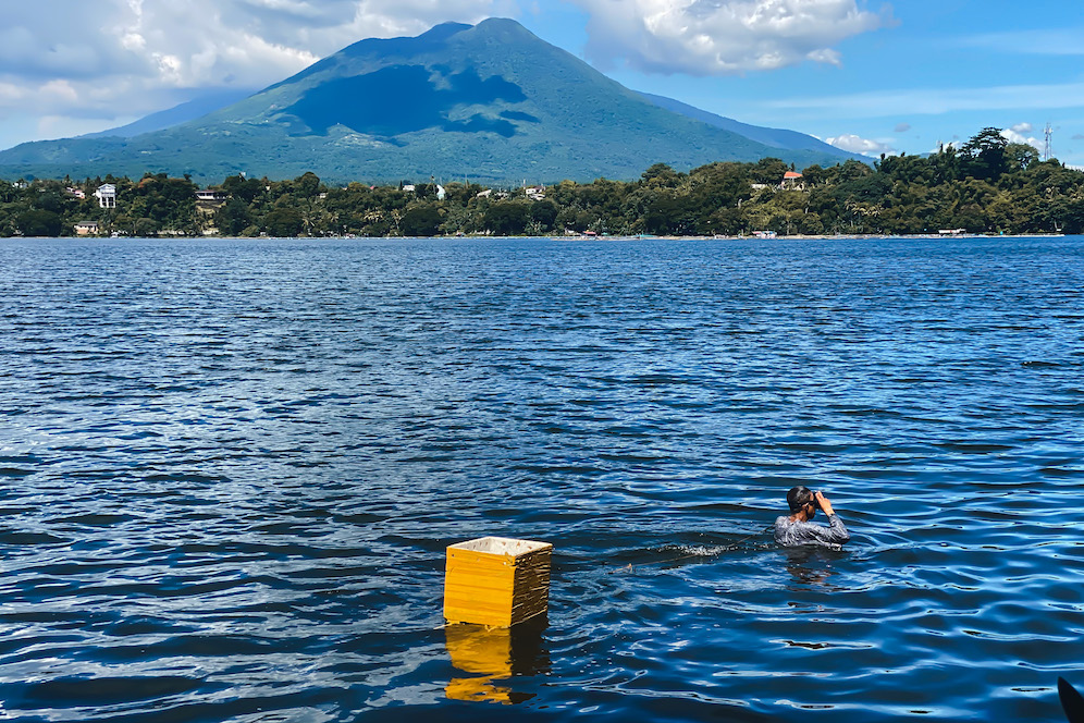 A man diving at Sampaloc lake